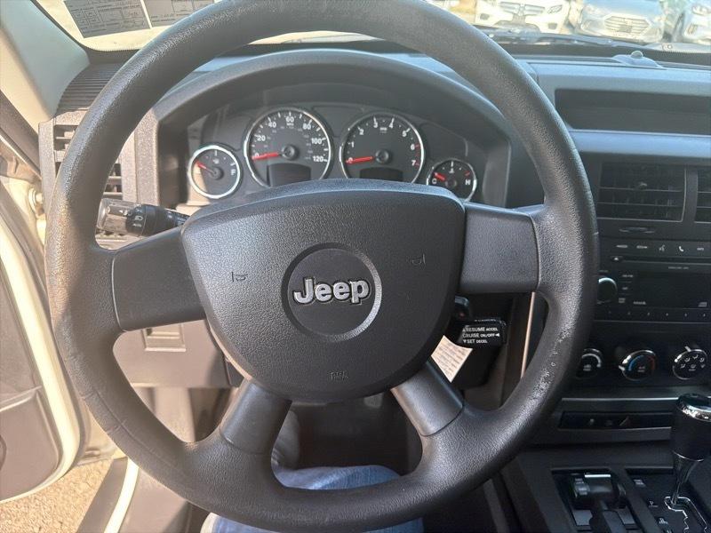 Jeep Liberty Sport 4WD 2010