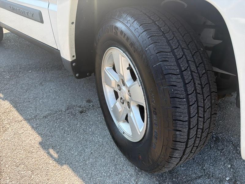 Jeep Liberty Sport 4WD 2010