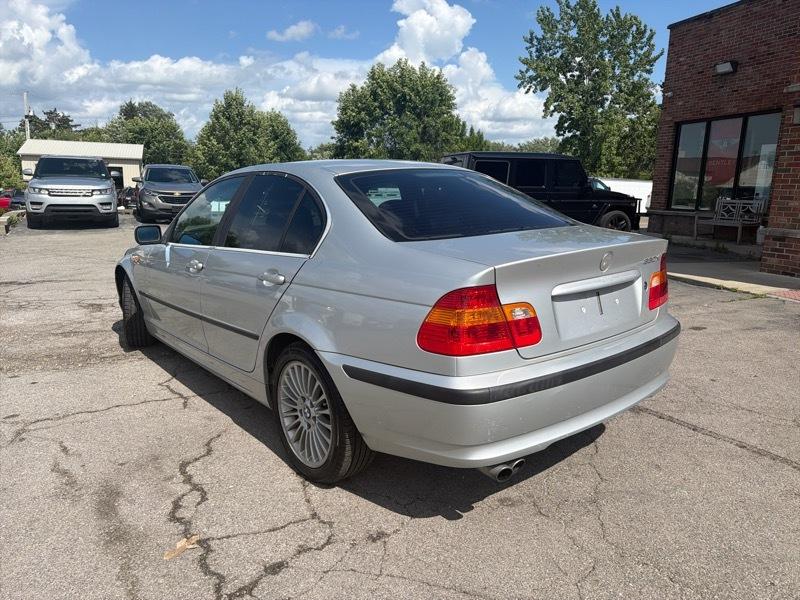 BMW 3-Series 330xi Sedan 2003
