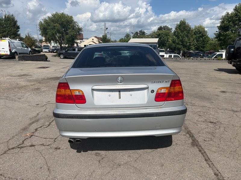 BMW 3-Series 330xi Sedan 2003