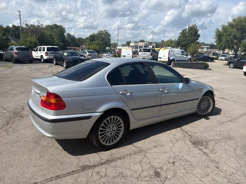 BMW 3-Series 330xi Sedan 2003