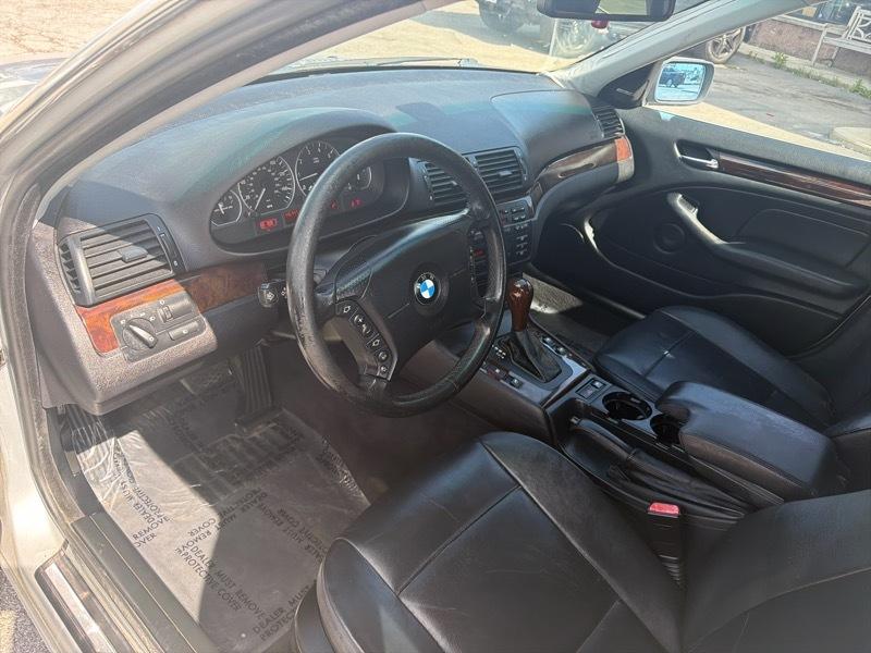 BMW 3-Series 330xi Sedan 2003