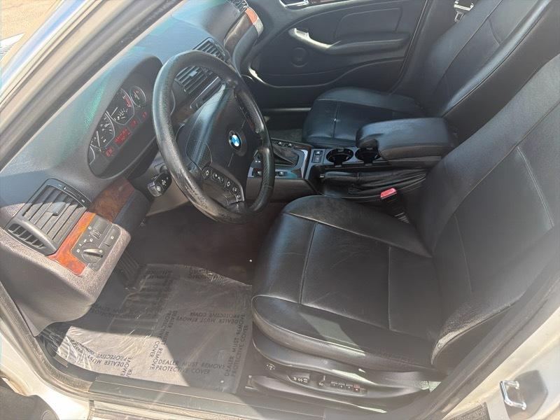 BMW 3-Series 330xi Sedan 2003