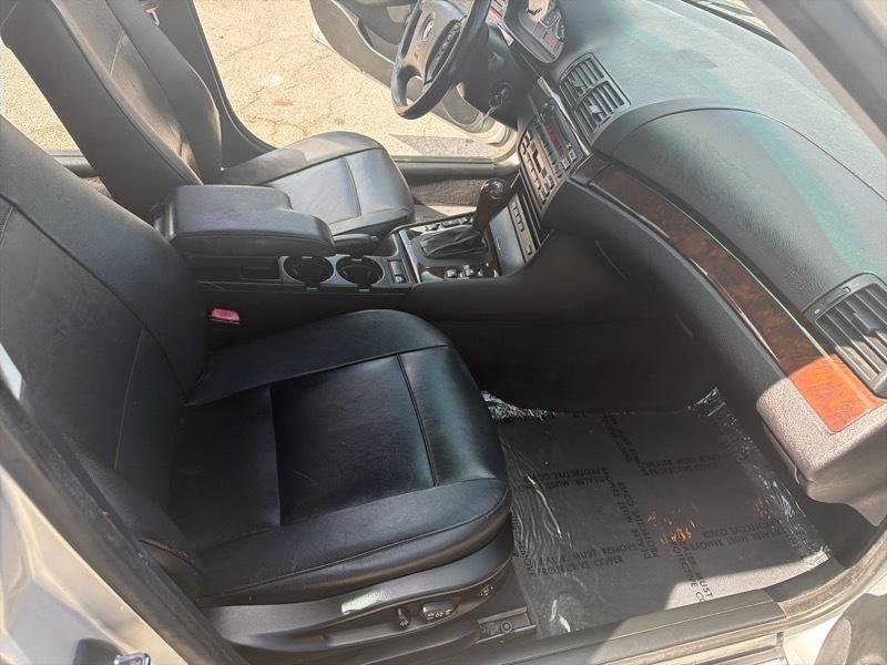 BMW 3-Series 330xi Sedan 2003