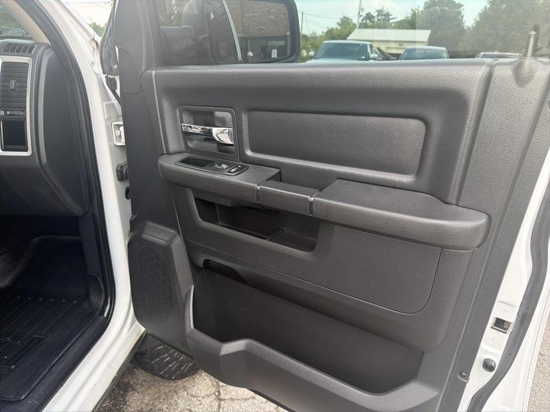 RAM 1500 Sport Quad Cab 4WD 2012