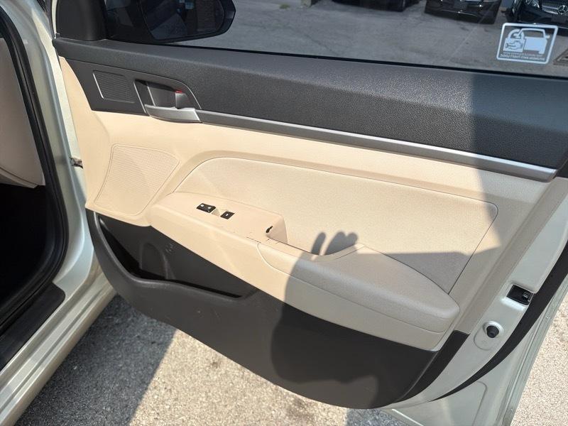 Hyundai Elantra Limited 2018
