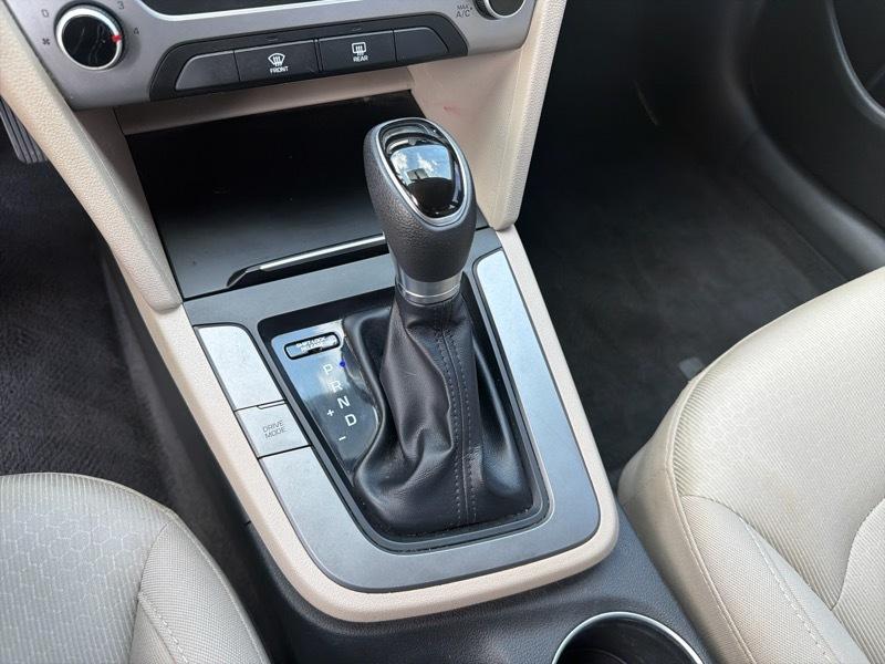 Hyundai Elantra Limited 2018