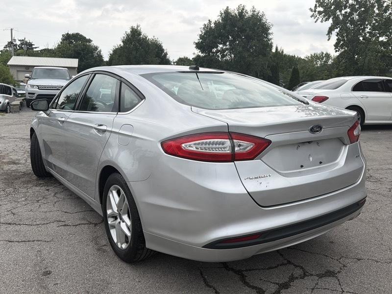 Ford Fusion SE 2016