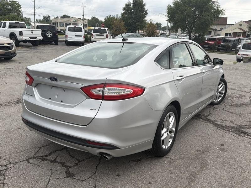 Ford Fusion SE 2016