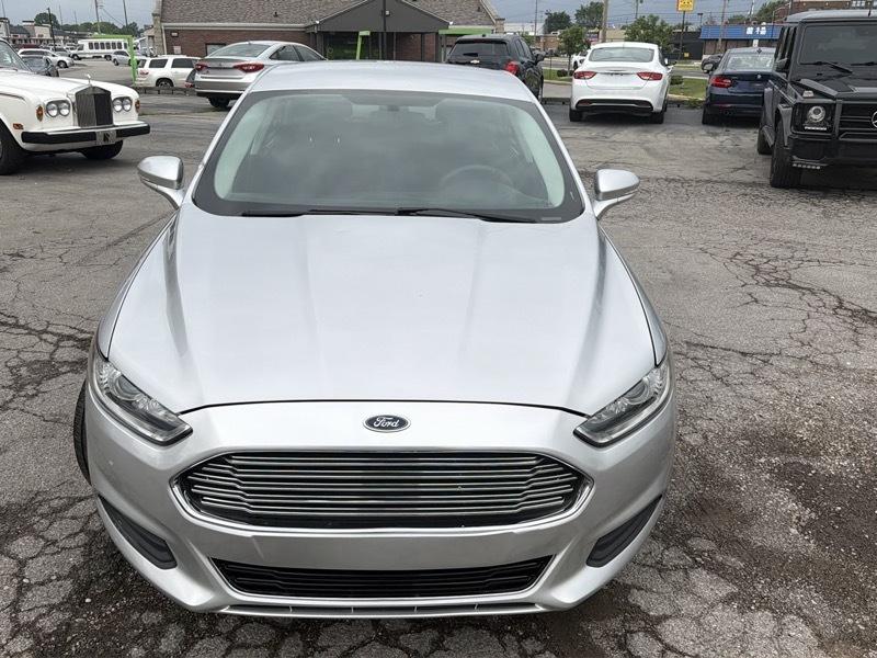 Ford Fusion SE 2016