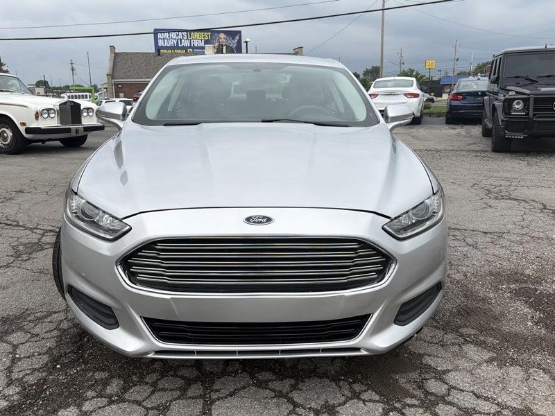 Ford Fusion SE 2016