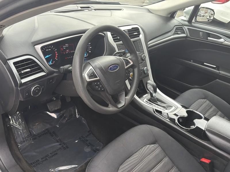 Ford Fusion SE 2016