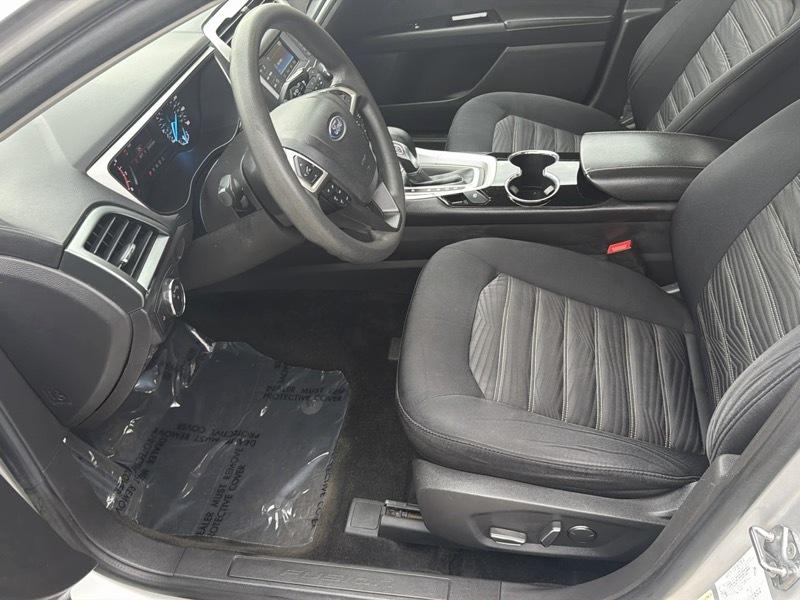 Ford Fusion SE 2016