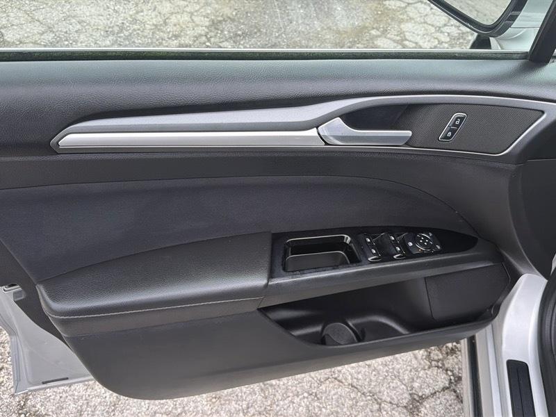Ford Fusion SE 2016