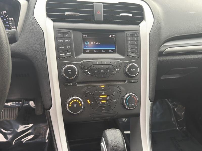 Ford Fusion SE 2016
