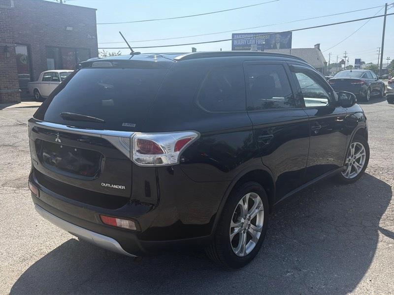 Mitsubishi Outlander SE S-AWC 2015