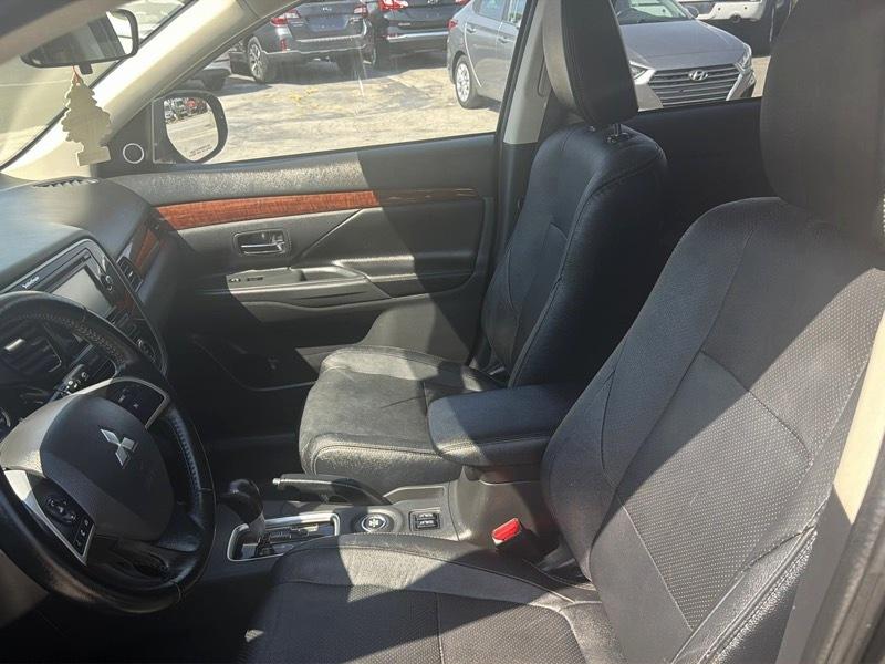 Mitsubishi Outlander SE S-AWC 2015