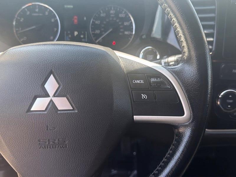Mitsubishi Outlander SE S-AWC 2015