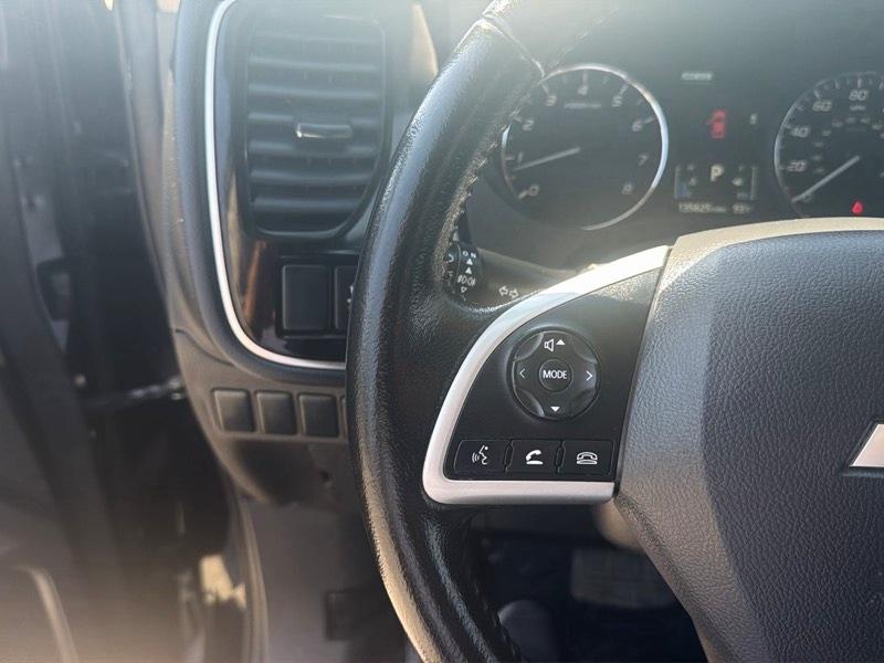 Mitsubishi Outlander SE S-AWC 2015