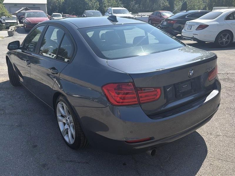 BMW 3-Series 320i Sedan 2014