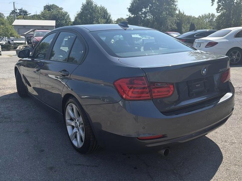 BMW 3-Series 320i Sedan 2014