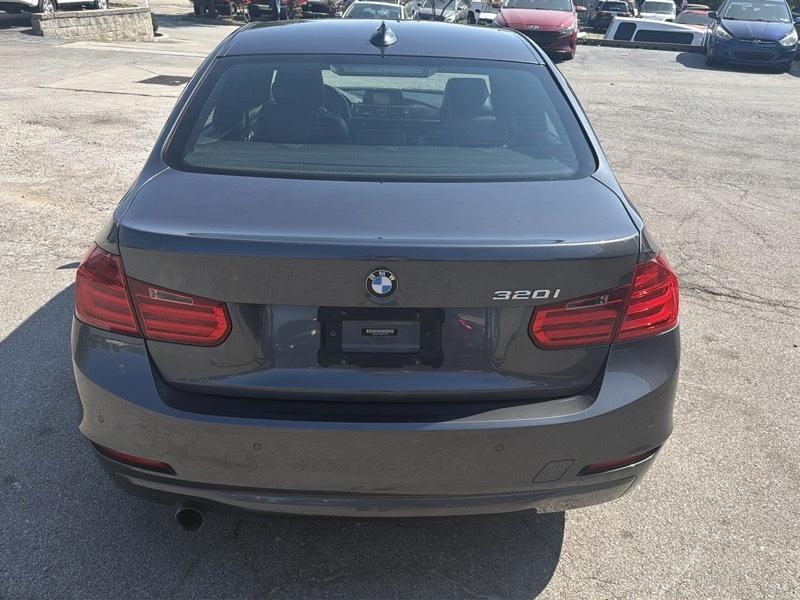 BMW 3-Series 320i Sedan 2014
