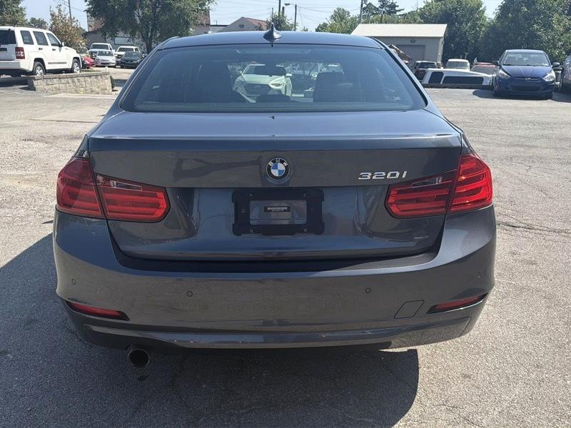 BMW 3-Series 320i Sedan 2014