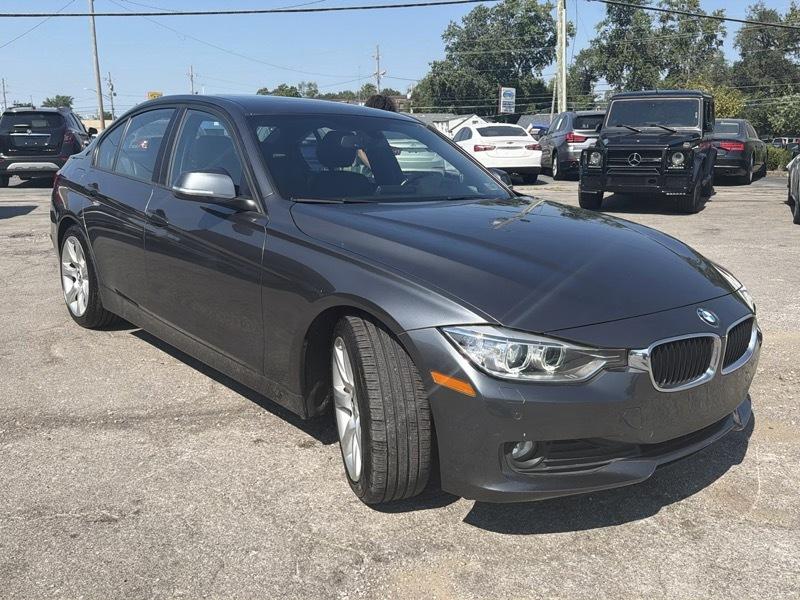 BMW 3-Series 320i Sedan 2014