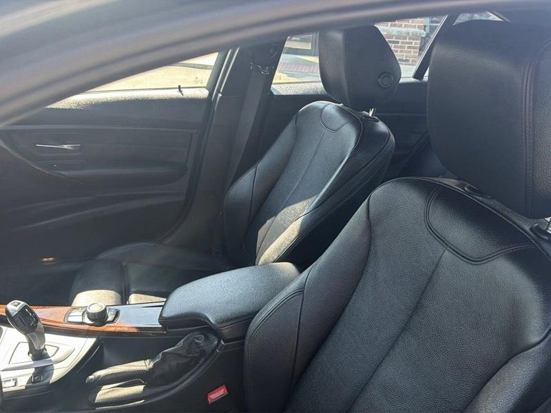 BMW 3-Series 320i Sedan 2014