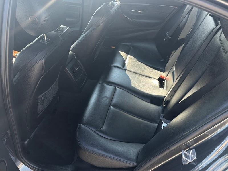 BMW 3-Series 320i Sedan 2014