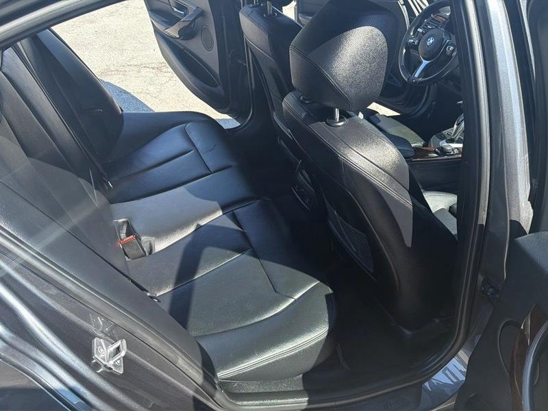 BMW 3-Series 320i Sedan 2014