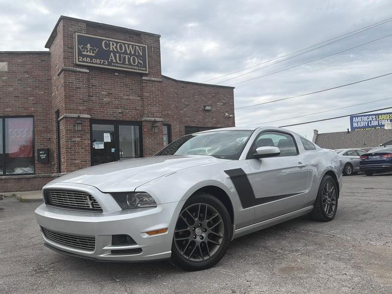 Ford Mustang V6 Coupe 2013
