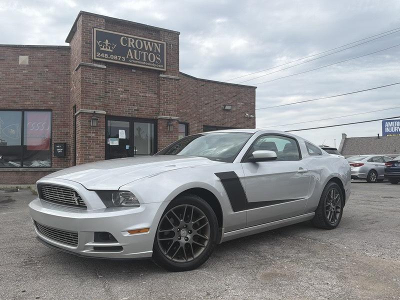 Ford Mustang V6 Coupe 2013