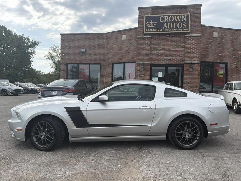 Ford Mustang V6 Coupe 2013