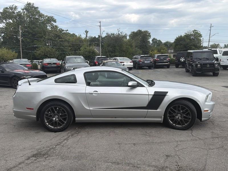 Ford Mustang V6 Coupe 2013