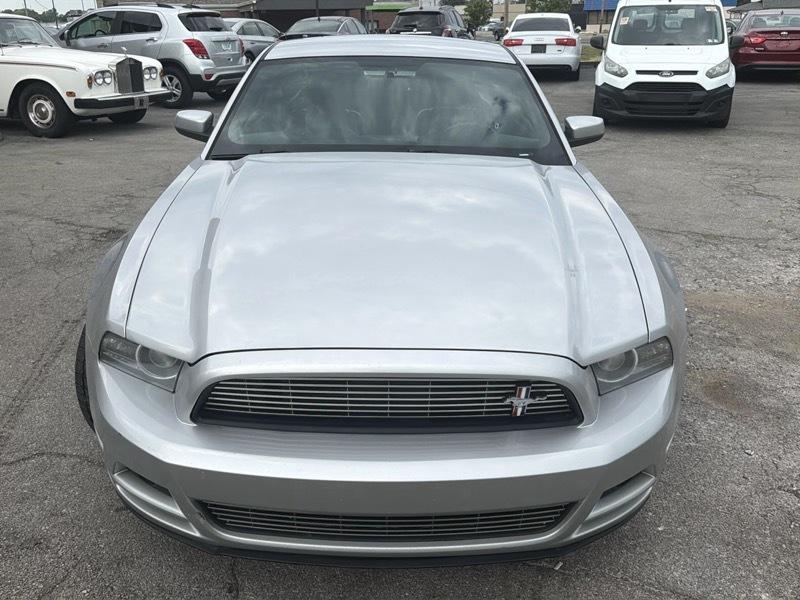 Ford Mustang V6 Coupe 2013