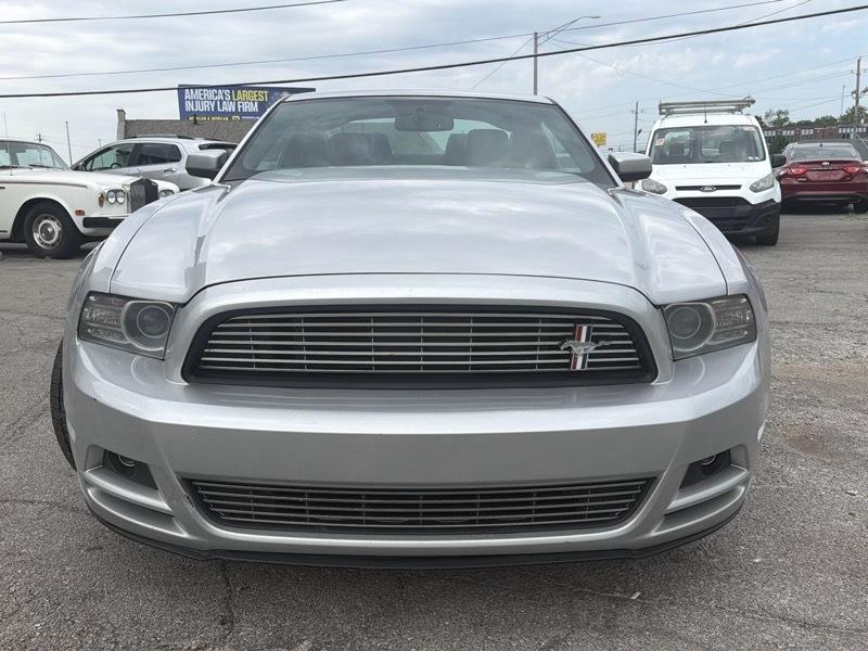 Ford Mustang V6 Coupe 2013