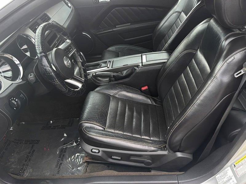Ford Mustang V6 Coupe 2013