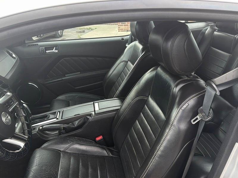 Ford Mustang V6 Coupe 2013