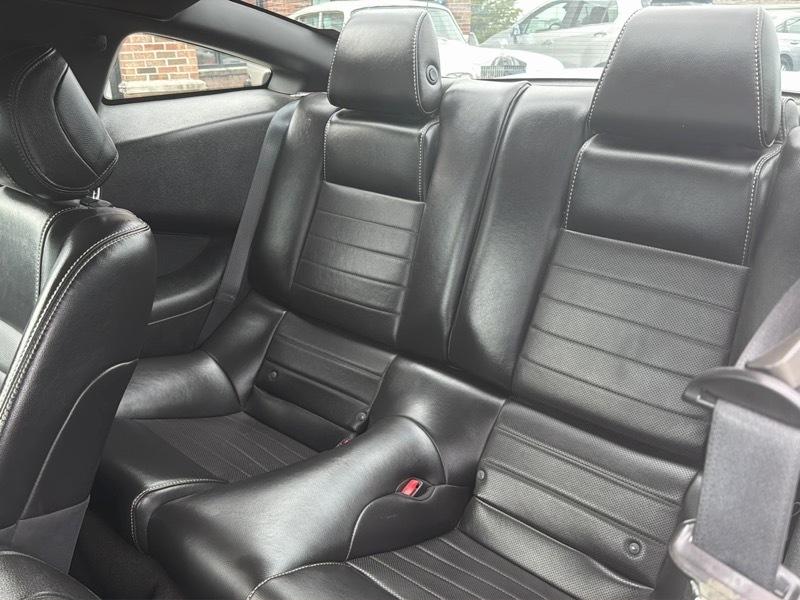 Ford Mustang V6 Coupe 2013