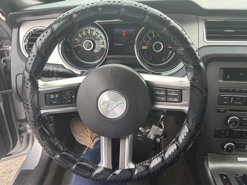 Ford Mustang V6 Coupe 2013