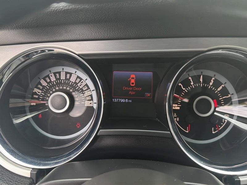 Ford Mustang V6 Coupe 2013