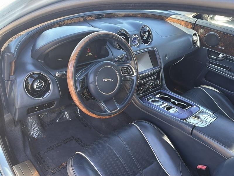 Jaguar XJ-Series XJL Portfolio 2013