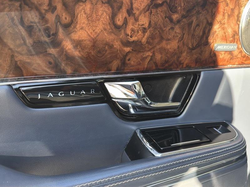 Jaguar XJ-Series XJL Portfolio 2013