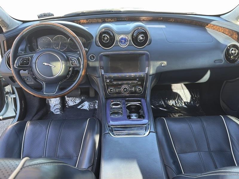 Jaguar XJ-Series XJL Portfolio 2013