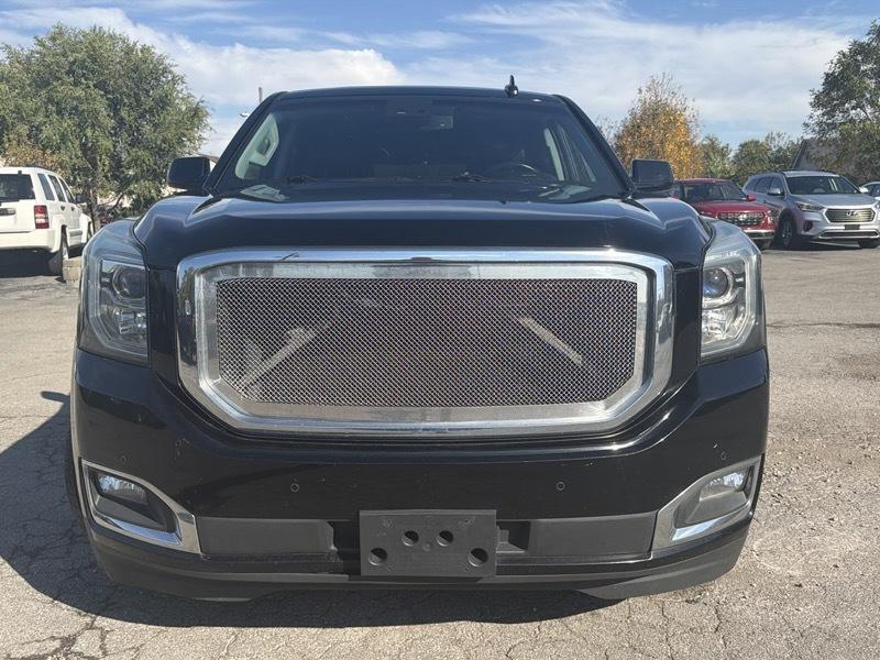 GMC Yukon XL SLT 1/2 Ton 4WD 2015
