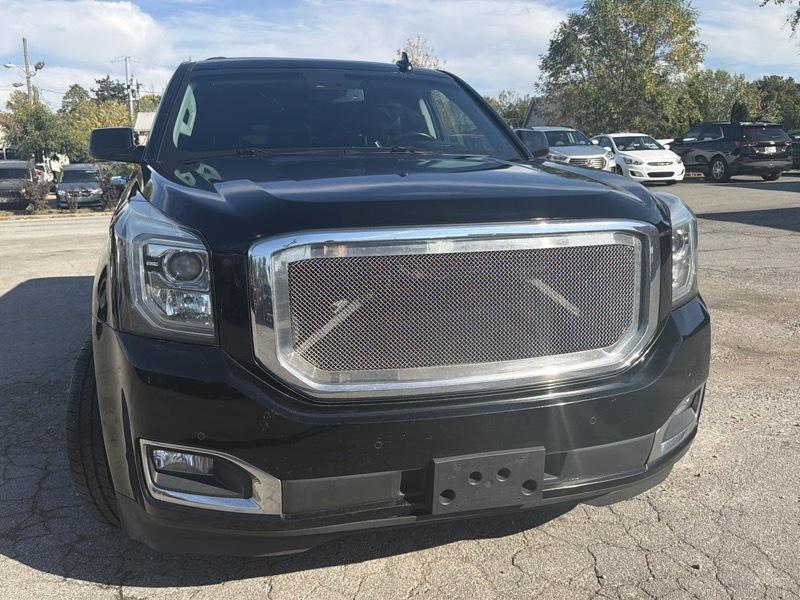 GMC Yukon XL SLT 1/2 Ton 4WD 2015
