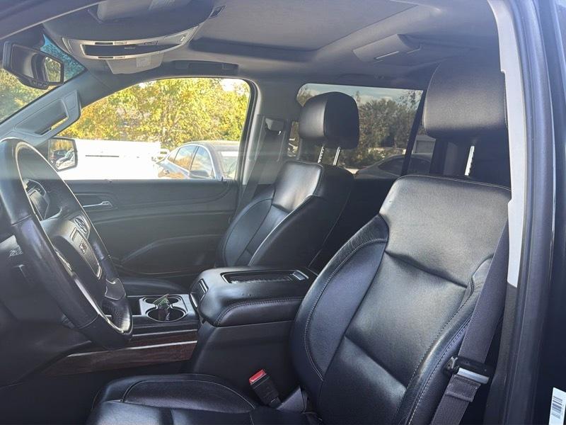 GMC Yukon XL SLT 1/2 Ton 4WD 2015