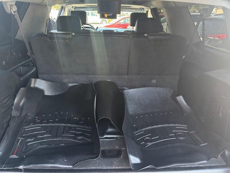 GMC Yukon XL SLT 1/2 Ton 4WD 2015