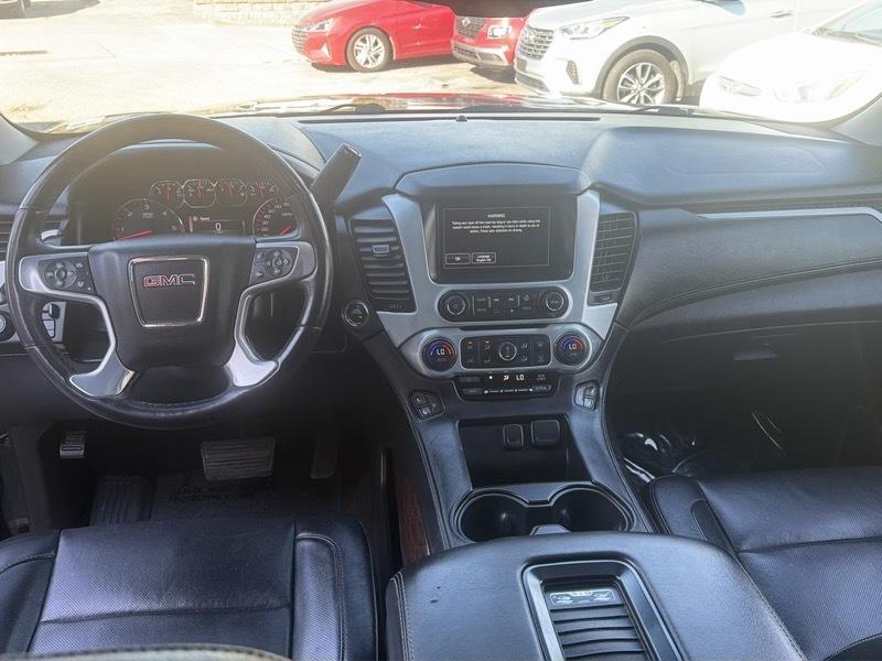 GMC Yukon XL SLT 1/2 Ton 4WD 2015